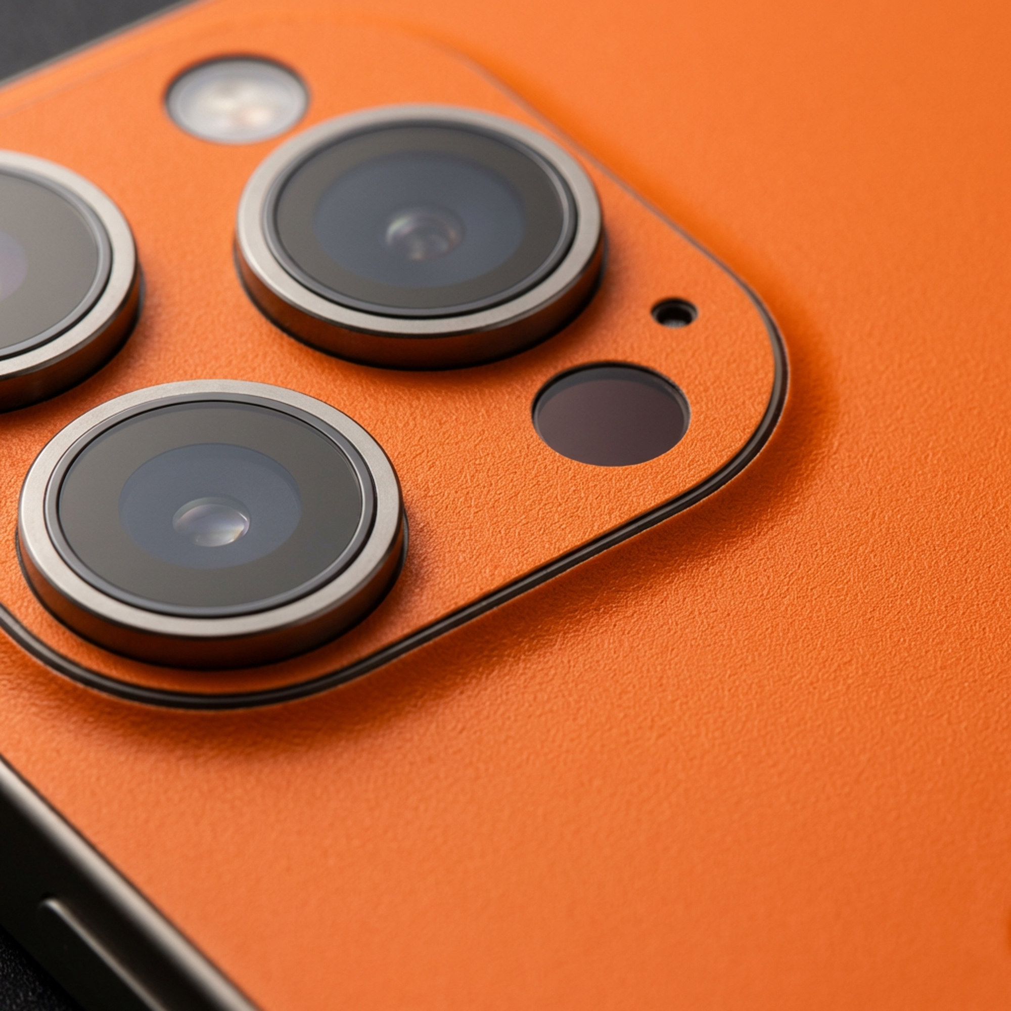 استيكر محول ل 17pro max - الصورة 3